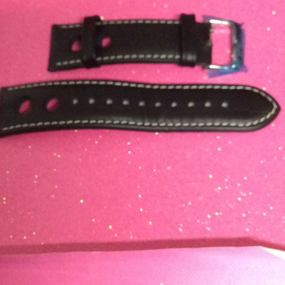 INVICTA - Picture 3 of 4